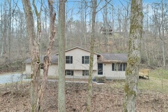 1889 Wolverine Dr in Sugar Grove, OH - Building Photo - Building Photo