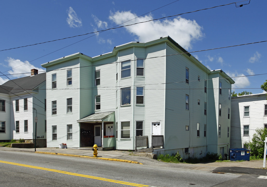 82 Hill St in Biddeford, ME - Building Photo