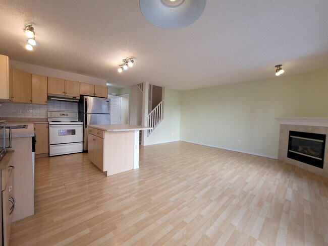 4350-4323 23 St NW in Edmonton, AB - Building Photo - Building Photo