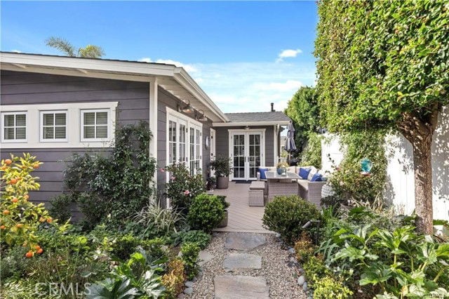 31642 Jewel Ave in Laguna Beach, CA - Foto de edificio - Building Photo