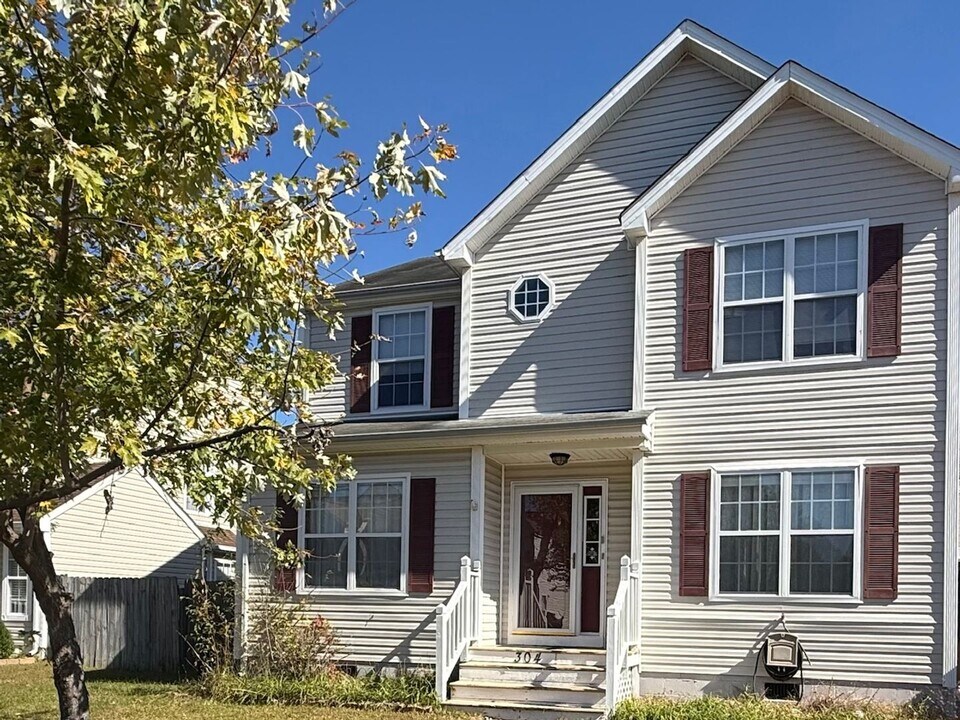 304 Gauntlet Way in Suffolk, VA - Building Photo