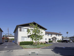 667-672 Kodiak Ct in Sunnyvale, CA - Building Photo - Building Photo