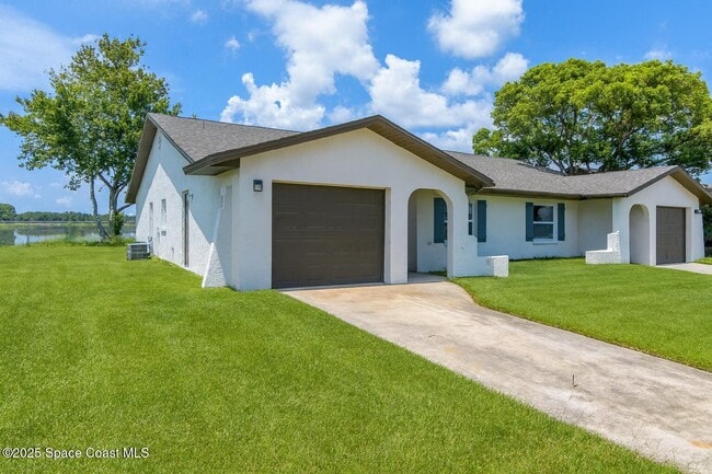 828 Angela Ave in Rockledge, FL - Building Photo - Building Photo