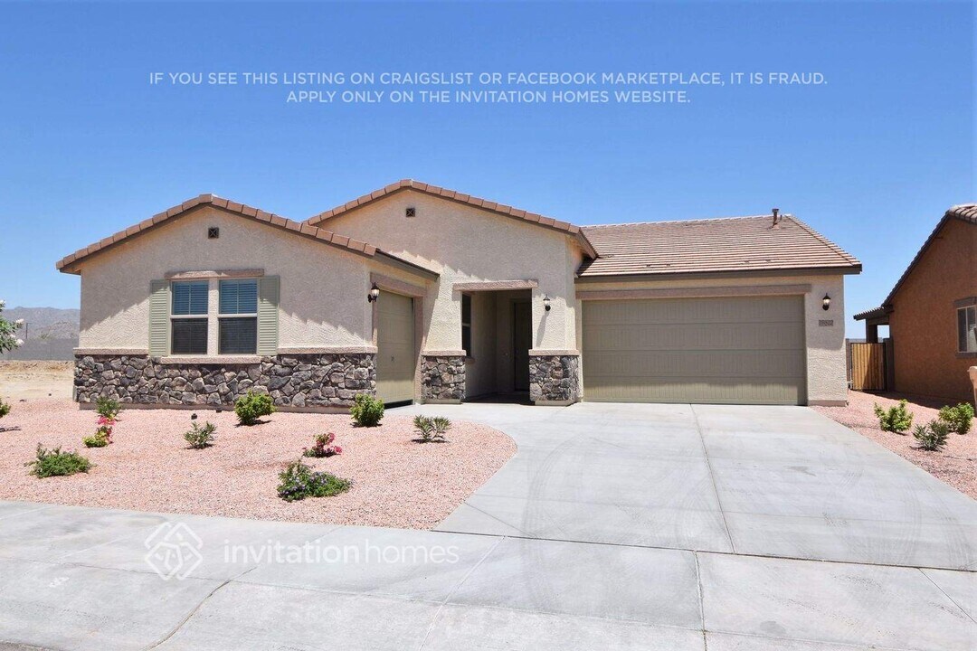 19812 W Flower St in Buckeye, AZ - Building Photo