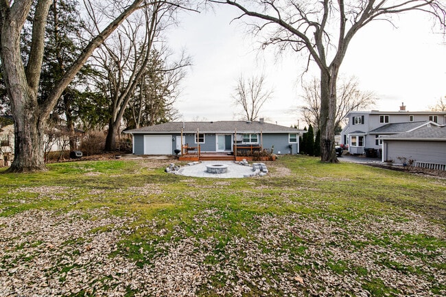 123 Haines Ave in New Lenox, IL - Foto de edificio - Building Photo