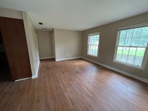 203 S Edgewood Dr-Unit -A in Statesboro, GA - Foto de edificio - Building Photo