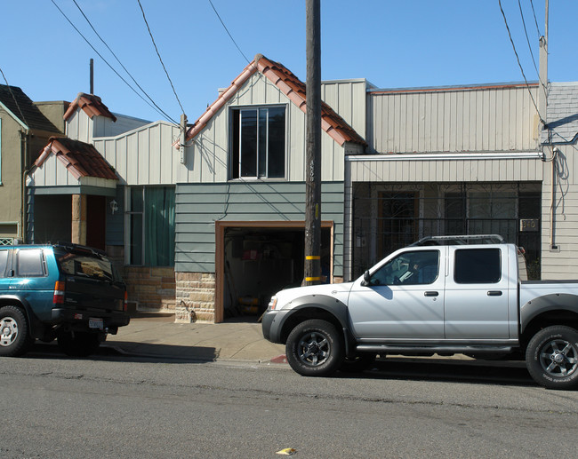 340 Hillside Blvd in Daly City, CA - Building Photo - Building Photo