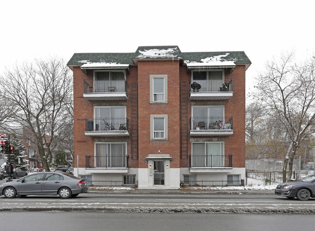 4761 Hochelaga in Montréal, QC - Building Photo - Building Photo