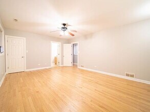 2451 W Arthington St in Chicago, IL - Building Photo - Building Photo