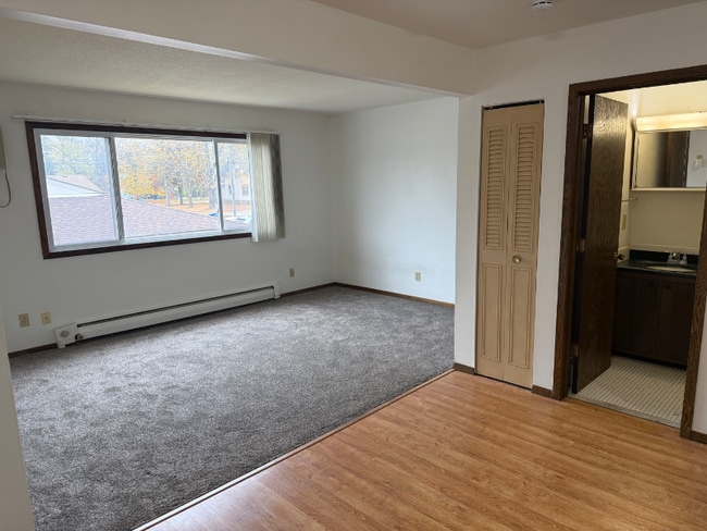 515 Elm St in Farmington, MN - Building Photo - Building Photo