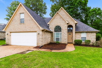 35 Lakewood Cove in Oakland, TN - Building Photo - Building Photo