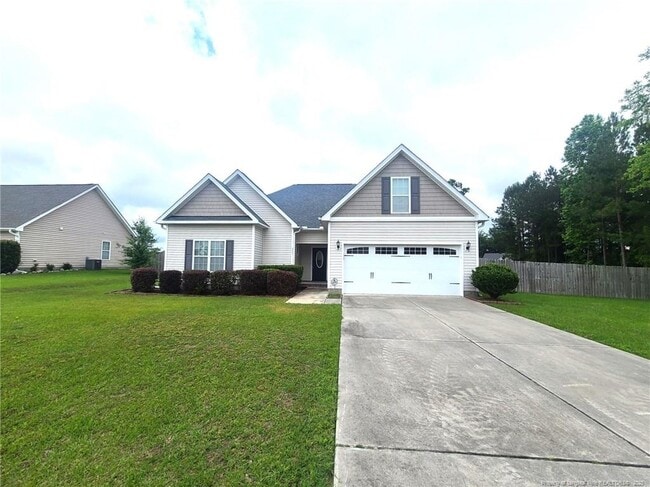 265 Carolina Oaks Cir in Linden, NC - Building Photo - Building Photo
