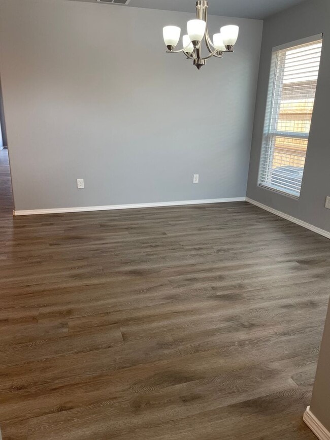 1303 N Colton Ave in Lubbock, TX - Building Photo - Building Photo