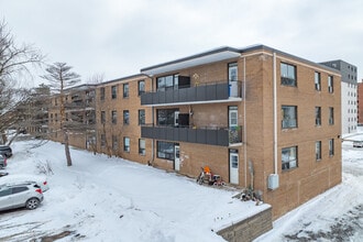 1211 Goodfellow in Peterborough, ON - Building Photo - Building Photo