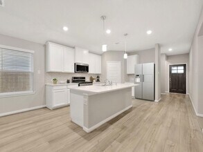 18123 Martin Pines Dr in Conroe, TX - Building Photo - Building Photo