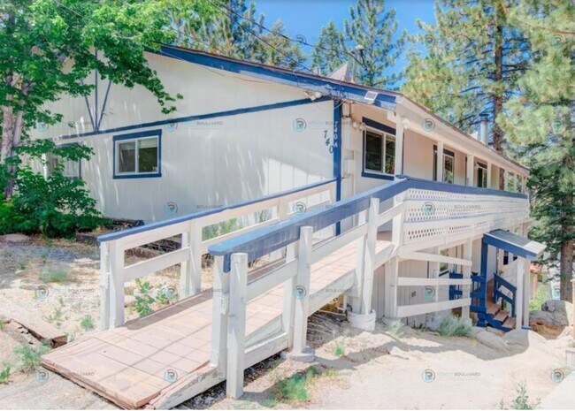 740 Tina Ct in Stateline, NV - Building Photo - Building Photo