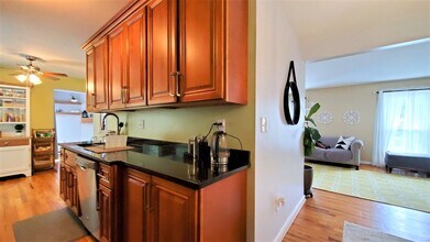 4501 Bel Pre Rd in Rockville, MD - Building Photo - Building Photo