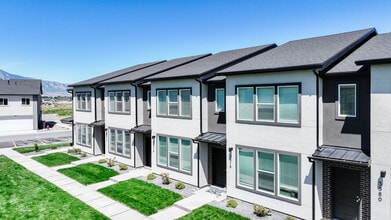 3389 1010 W in Nibley, UT - Building Photo - Building Photo