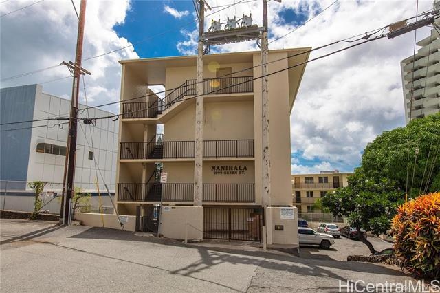 property at 1099 Green St