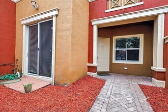 6103 NW 116 Pl in Doral, FL - Building Photo - Building Photo