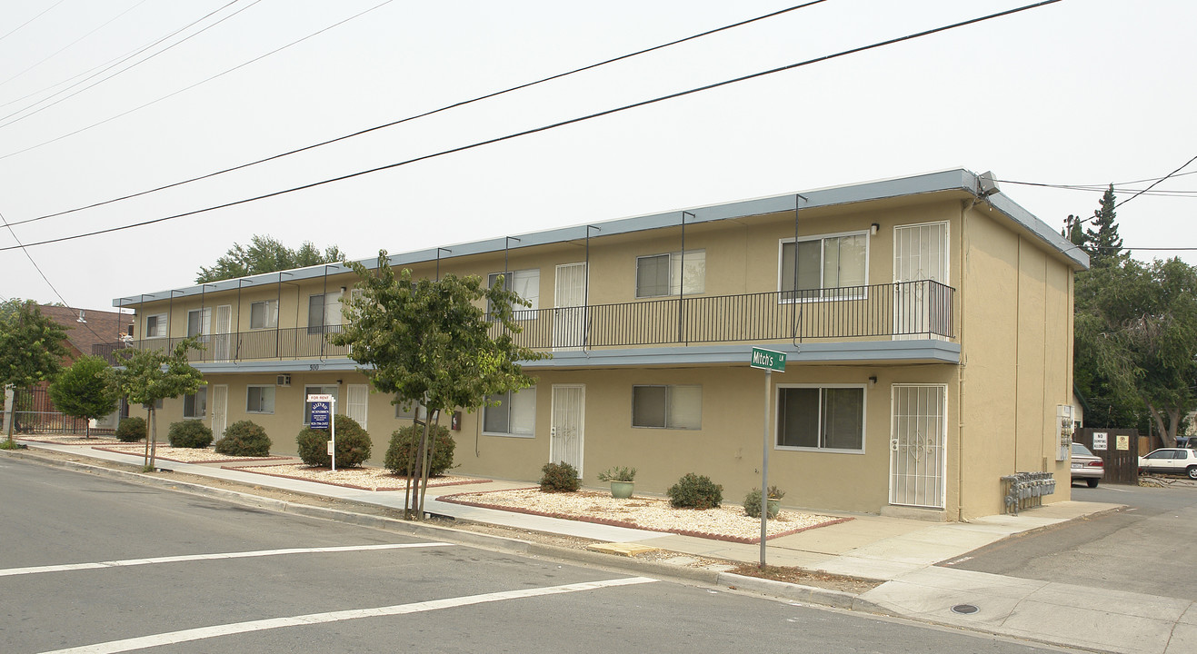 500 Texas St in Antioch, CA - Building Photo