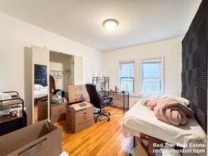 28 Linden St, Unit 1 in Boston, MA - Foto de edificio - Building Photo