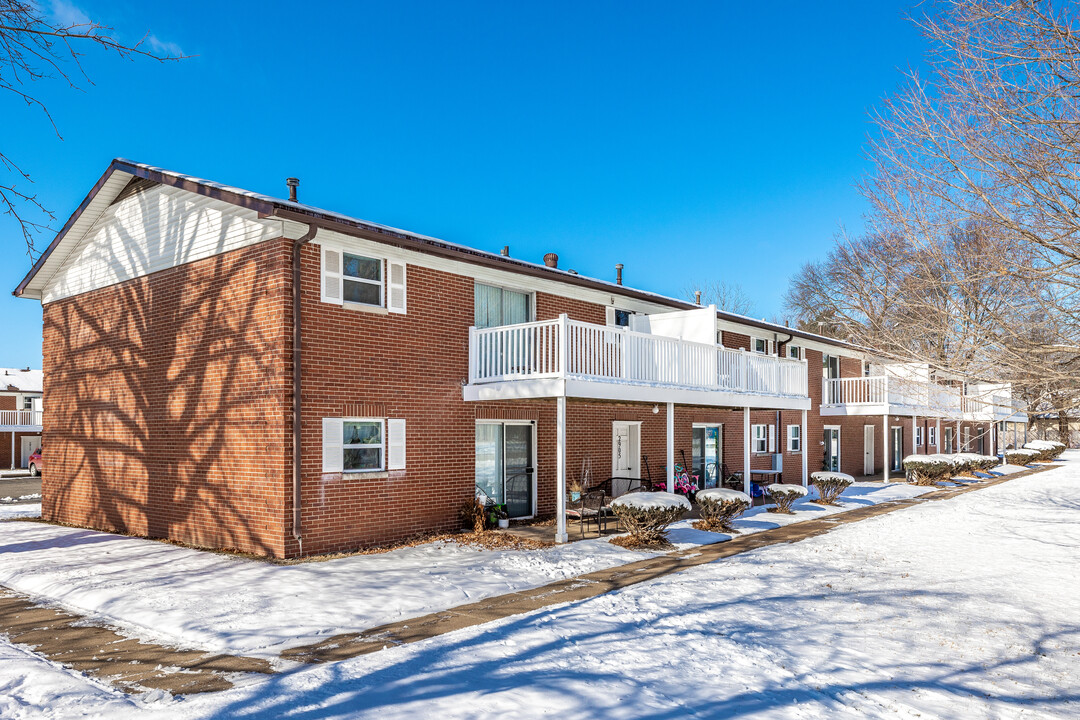 Park Madison Apartments in Burlington, IA - Foto de edificio