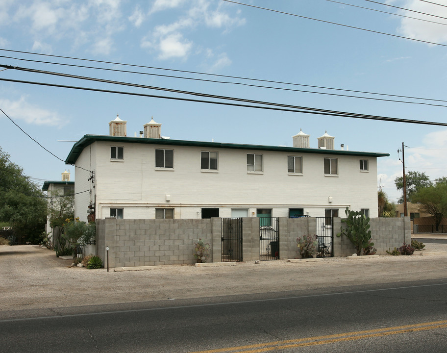 1005-1019 E Spring St in Tucson, AZ - Foto de edificio