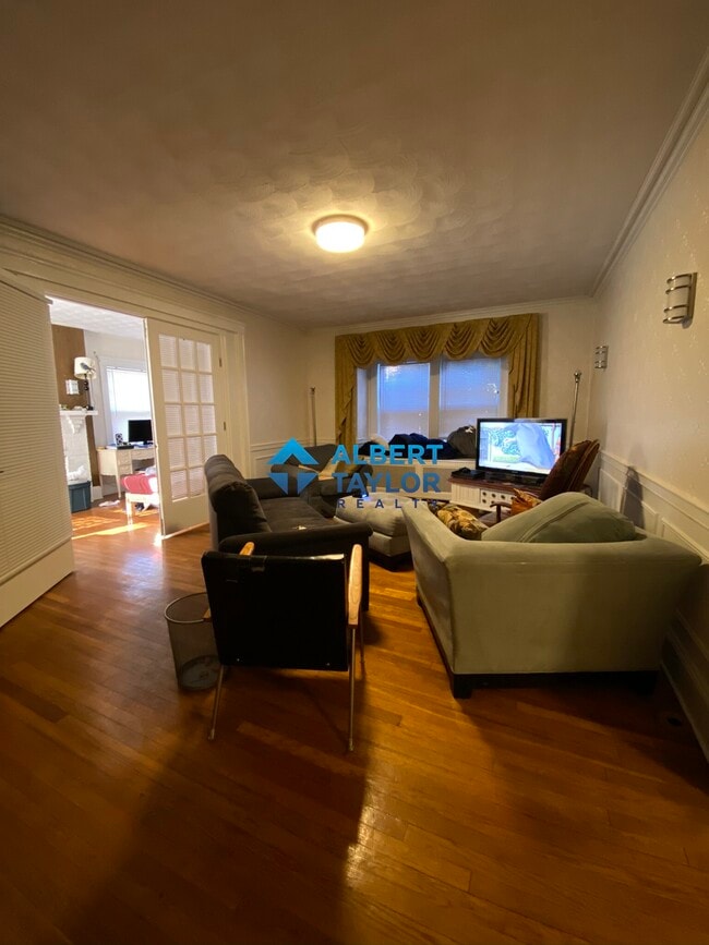 200 Commonwealth Ave, Unit 1