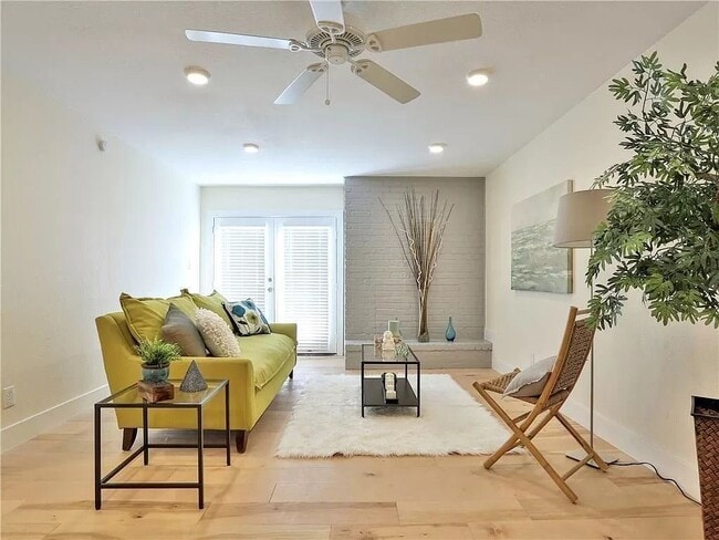 909 Reinli St in Austin, TX - Building Photo - Building Photo