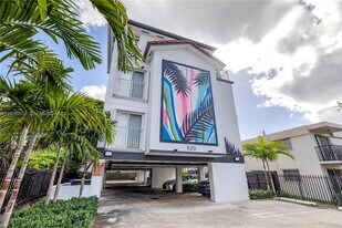 520 SW 5th St in Miami, FL - Building Photo