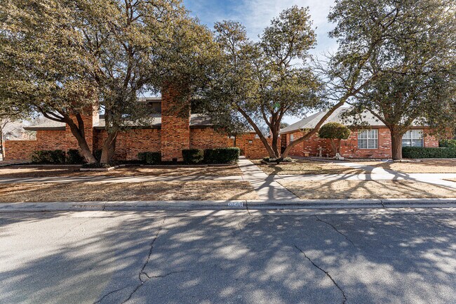 property at 9603 Orlando Ave