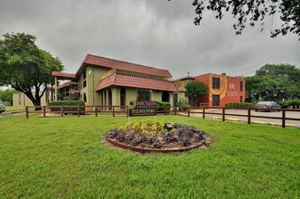 Burl Apartments in Austin, TX - Building Photo - Building Photo