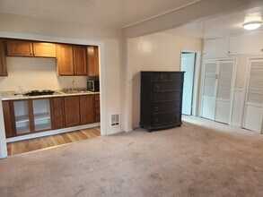 3402 S Tyler St, Unit Studio apartment in Tacoma, WA - Foto de edificio - Building Photo