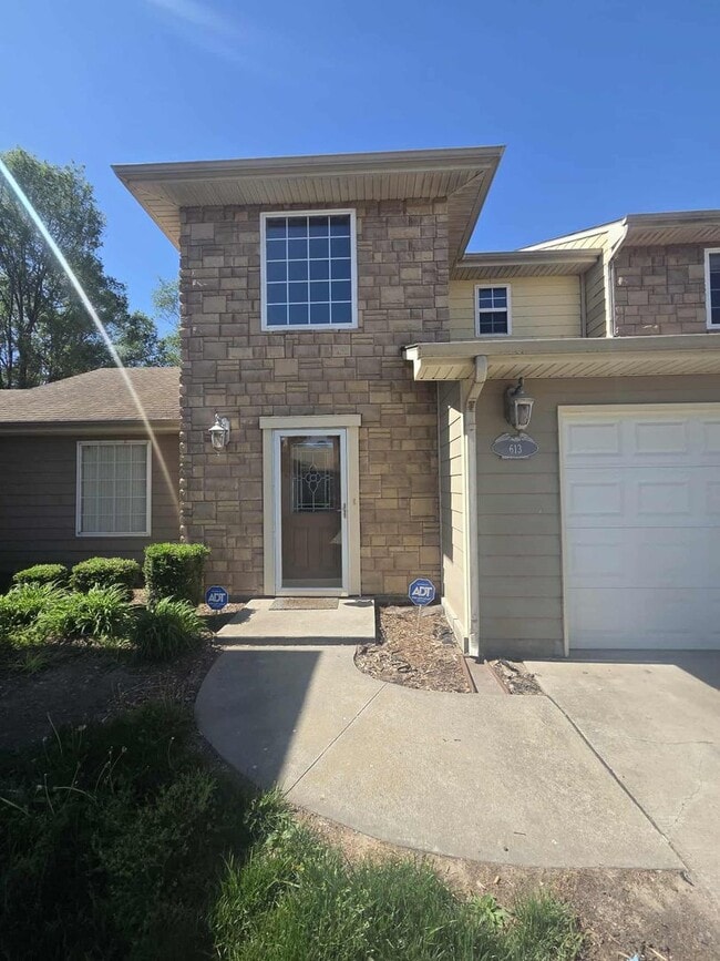 613 Seitz Court in Junction City, KS - Building Photo - Building Photo