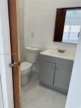5730 NW 199th St in Hialeah, FL - Building Photo - Building Photo