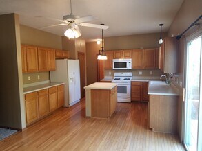 15720 Berry St in Omaha, NE - Building Photo - Building Photo