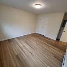 210 Hillside Ave in Needham, MA - Building Photo - Building Photo