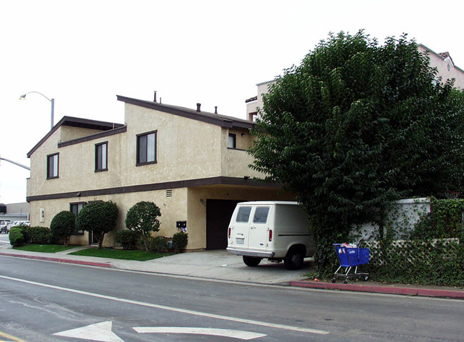 7611 Warner Ave in Huntington Beach, CA - Building Photo - Other