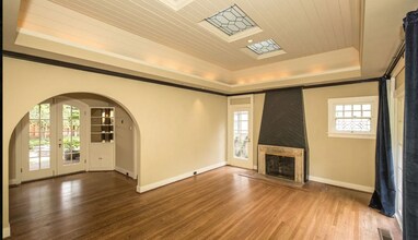 1190 Hamilton Ave in Palo Alto, CA - Building Photo - Building Photo