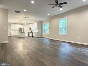 313 Edgehill Dr in Locust Grove, VA - Building Photo - Building Photo