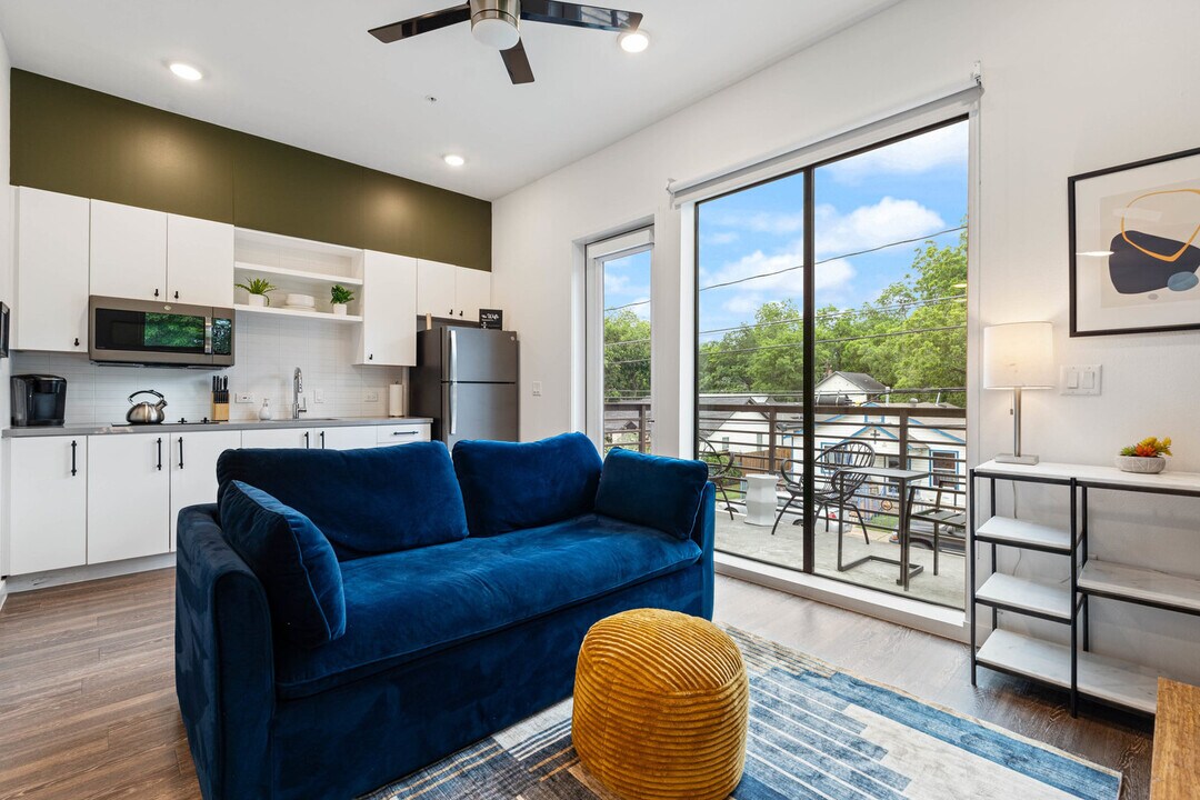 49 Navasota St in Austin, TX - Building Photo