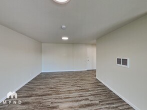 240 Athol Ave in Oakland, CA - Building Photo - Building Photo