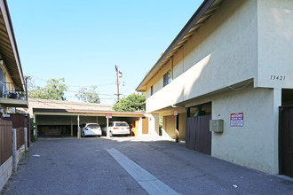 13421 El Prado Ave in Garden Grove, CA - Building Photo - Building Photo