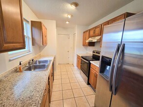 740 Elmont St NW in Palm Bay, FL - Building Photo - Building Photo