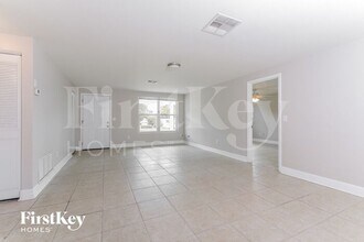 2902 Portsmouth St in Deltona, FL - Building Photo - Building Photo