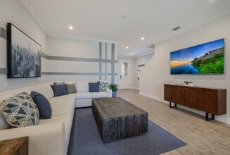 11806 Sky Acrs Ter in Bradenton, FL - Foto de edificio - Building Photo