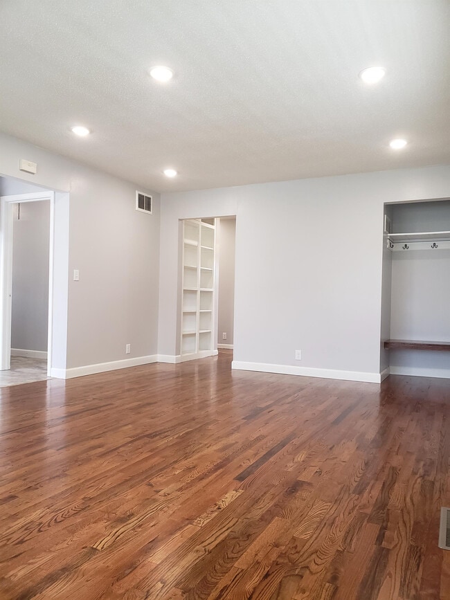 509 Union St in Pella, IA - Building Photo - Building Photo