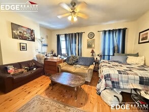 8 Woodmont St, Unit 1 in Boston, MA - Foto de edificio - Building Photo