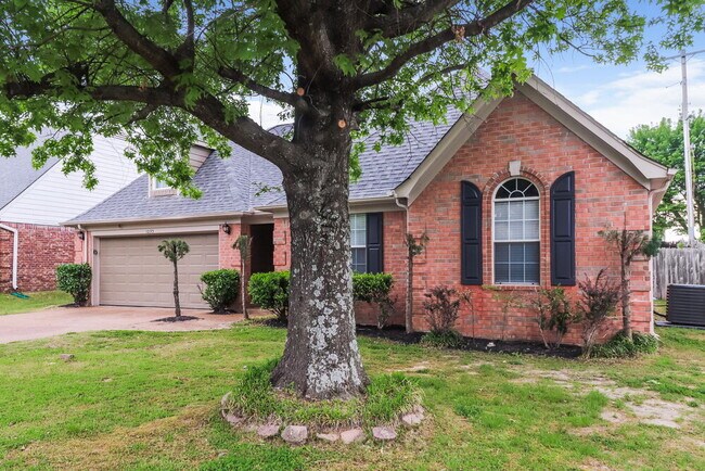 1035 Jessica Lauren Dr in Cordova, TN - Building Photo - Building Photo
